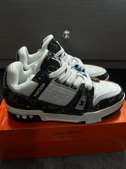 Louis Vuitton Trainer Black and white