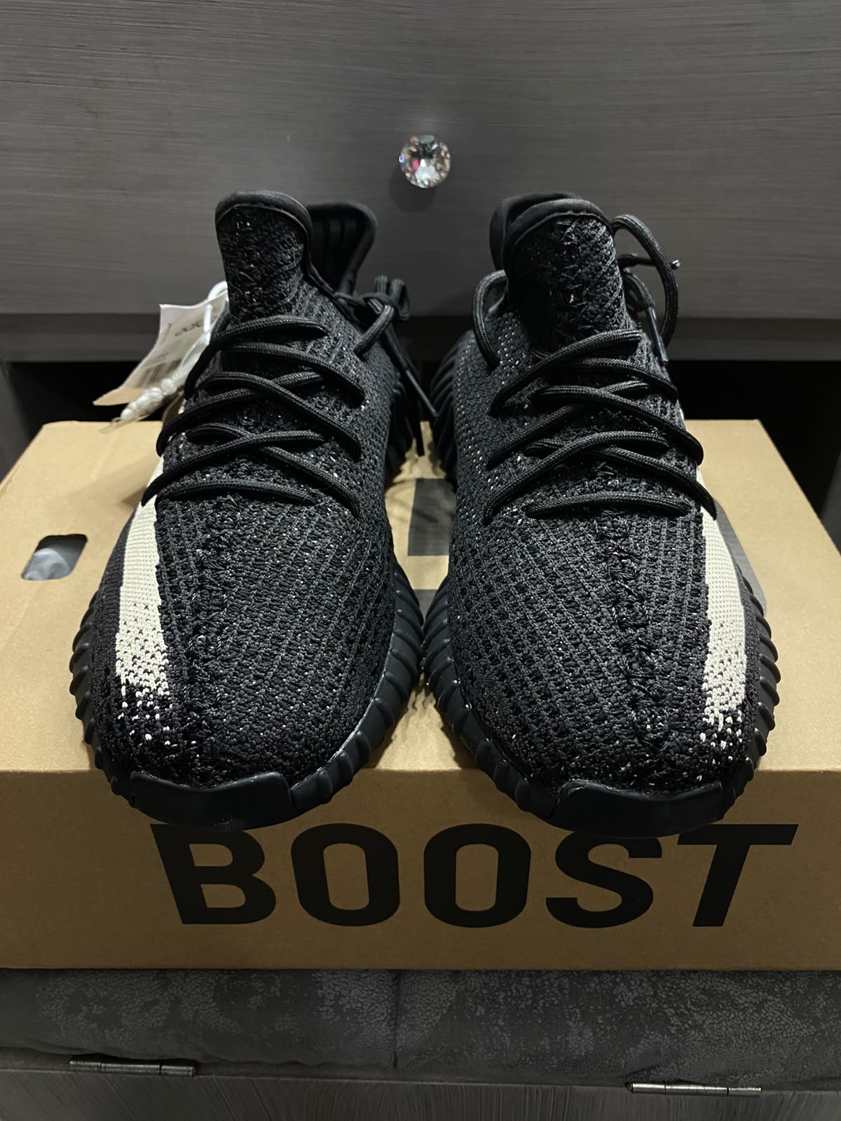Yeezy 350 v2 Oreo