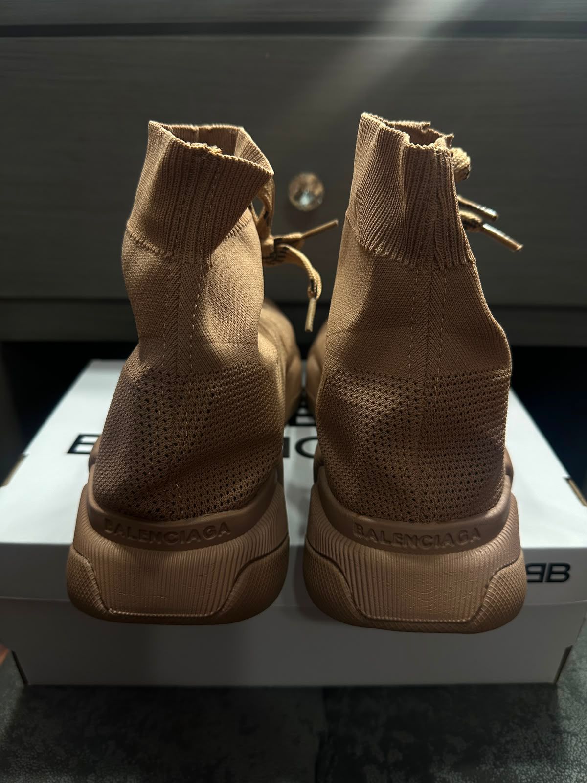 Balenciaga Speed 2.0 beige