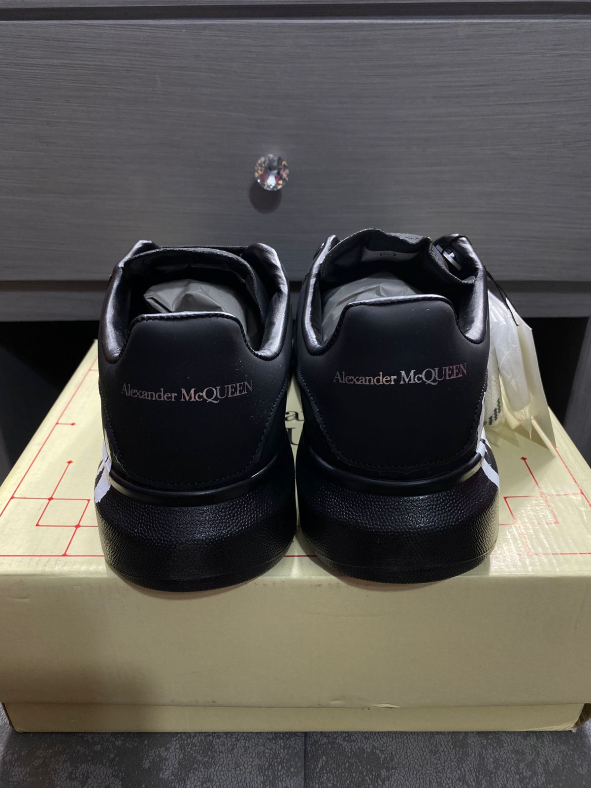 Alexander McQueen Grafitti