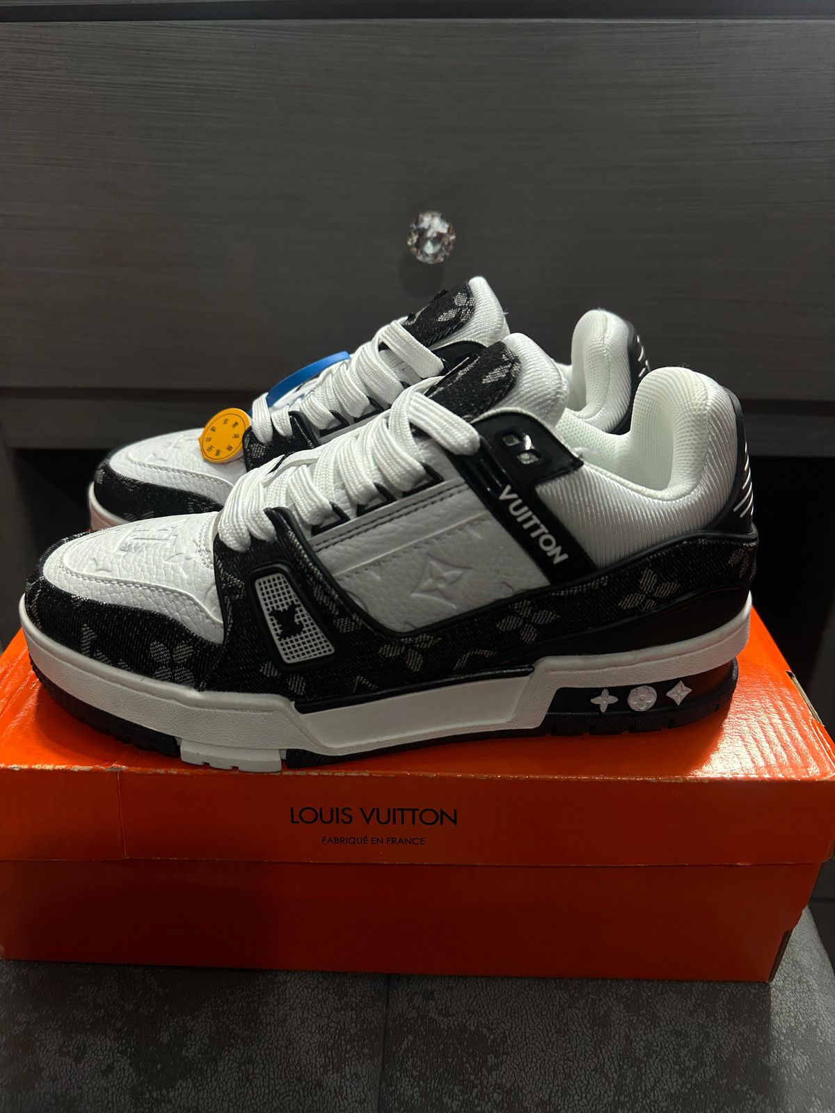Louis Vuitton Trainer Black and white
